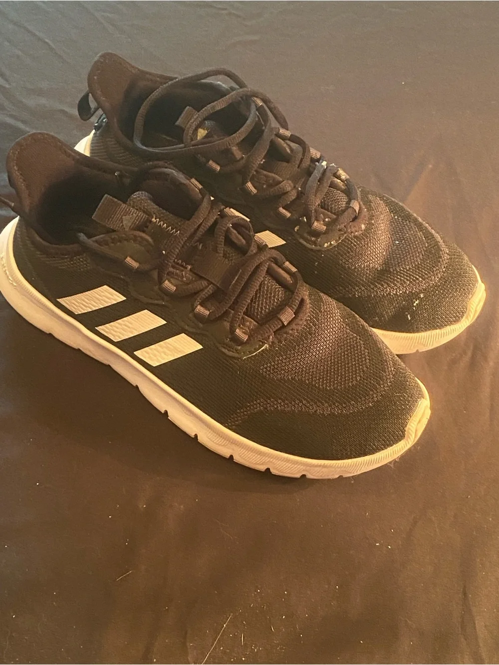 adidas bounce Black and White Mens. Size 7.5 Athletic Sneakers